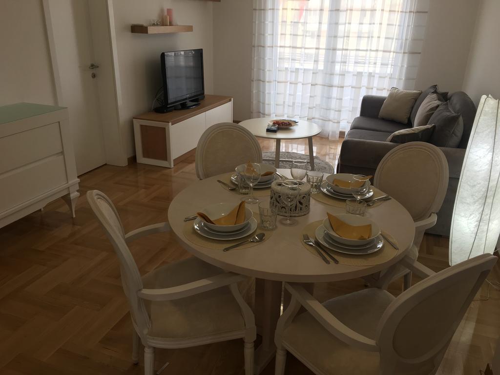 Apartment Posejdon Belgrád Kültér fotó